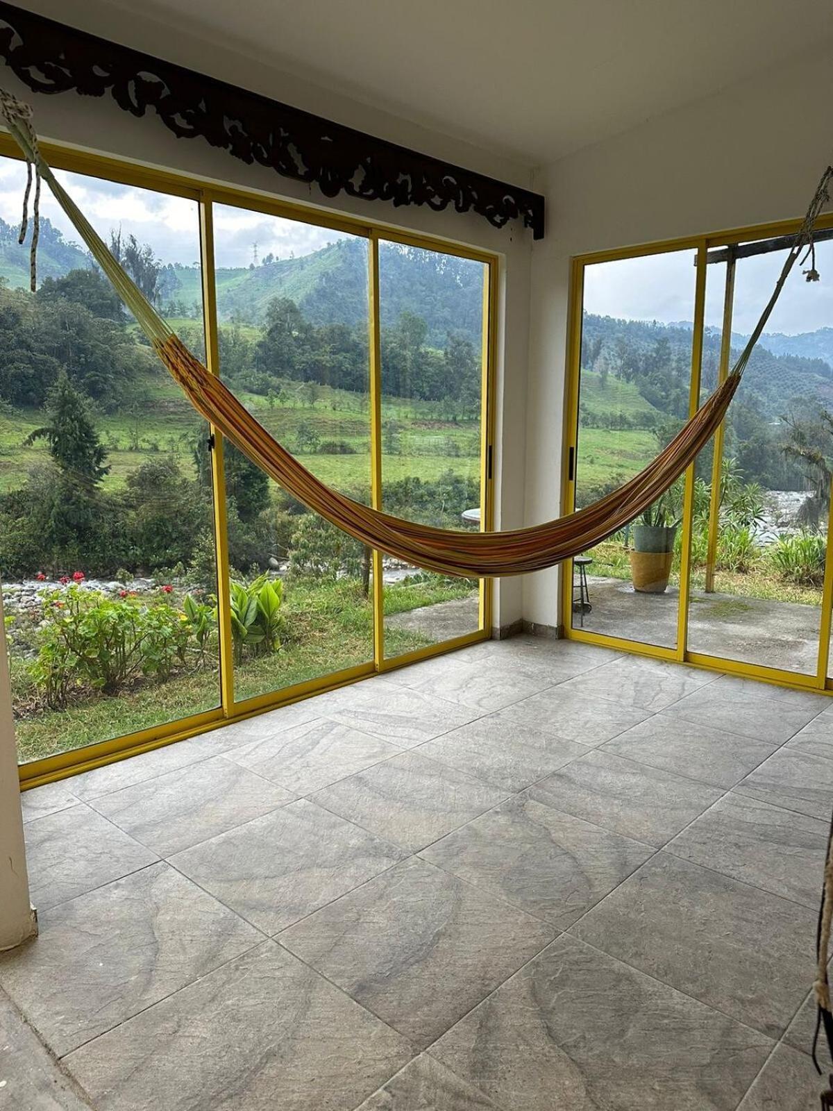 Alojamiento Con Vista Al Rio Y Paisajes Hermosos Villa Manizales Kültér fotó